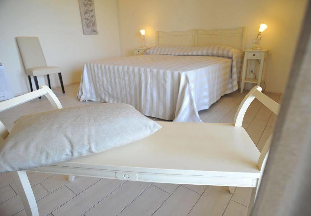 Agriturismo Colle Dei Pivi ปอนติ ซุล มินโช ภายนอก รูปภาพ