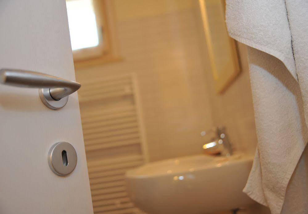 Agriturismo Colle Dei Pivi ปอนติ ซุล มินโช ภายนอก รูปภาพ